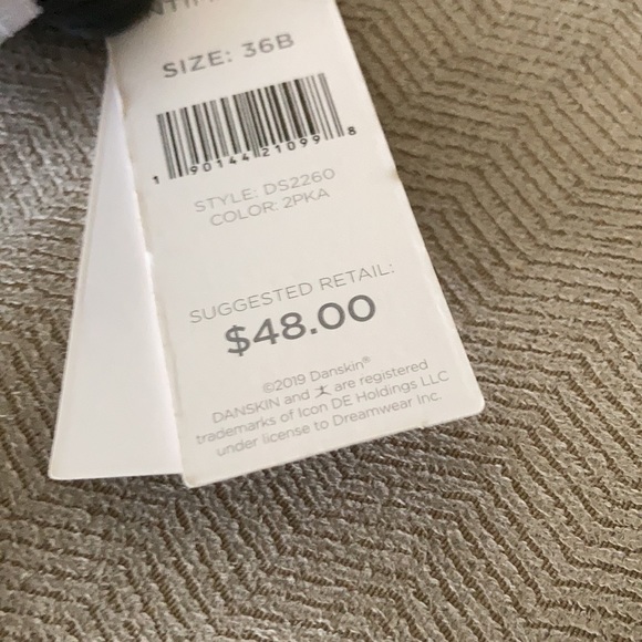 Danskin intimates 36B Underwire bra - Picture 3 of 5